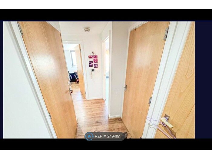 2 Bedroom Flat To Rent In Berberis House, Feltham, TW13