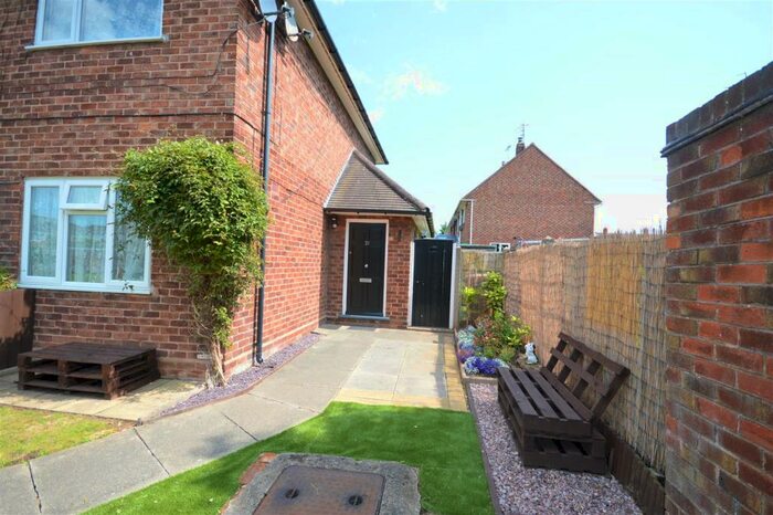 2 Bedroom Flat To Rent In Willington Avenue, Wirral, CH62