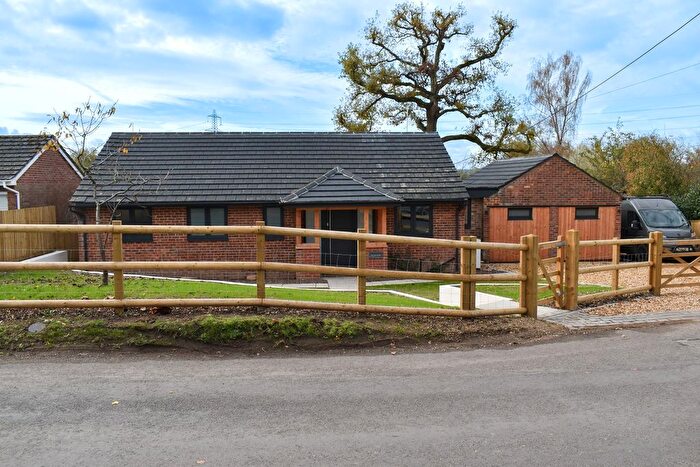 3 Bedroom Detached House For Sale In High Street, Woodgreen, Fordingbridge, SP6