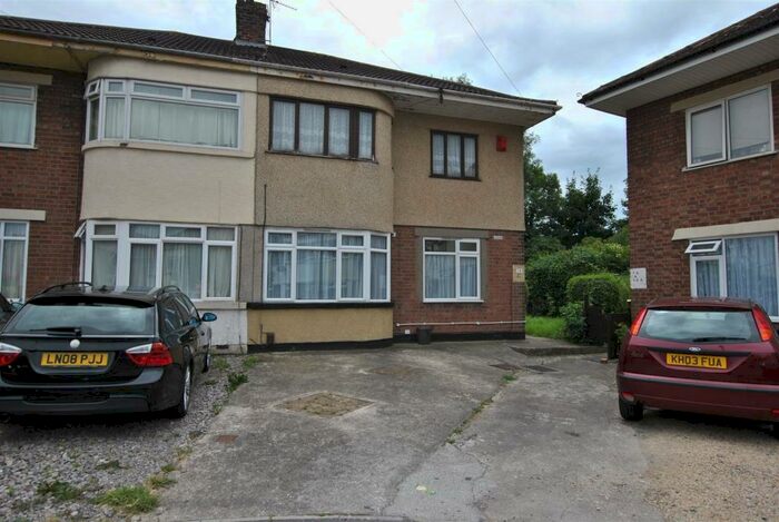 2 Bedroom Flat To Rent In Wharnecliffe Close, Bristol, BS14