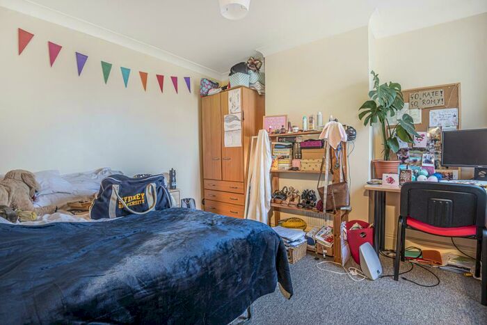 5 Bedroom Terraced House To Rent In Howard Street, Student Bedroom, OX4
