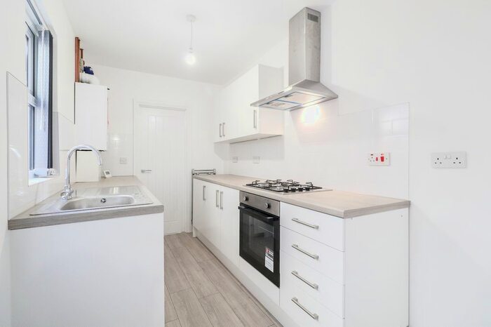 3 Bedroom Semi-Detached House To Rent In Duke Street, Nuneaton, CV11