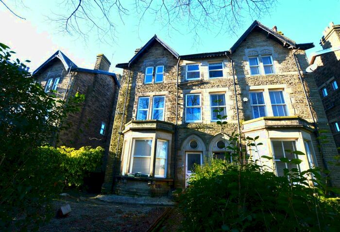 2 Bedroom Flat To Rent In Franklin Road, Harrogate, HG1