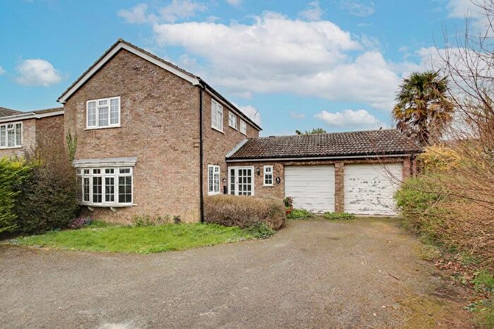 4 Bedroom Detached House For Sale In Towgood Way, Great Paxton, PE19