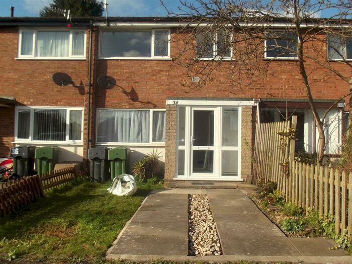 3 Bedroom House To Rent In Woodrow Close, Bromsgrove, B61
