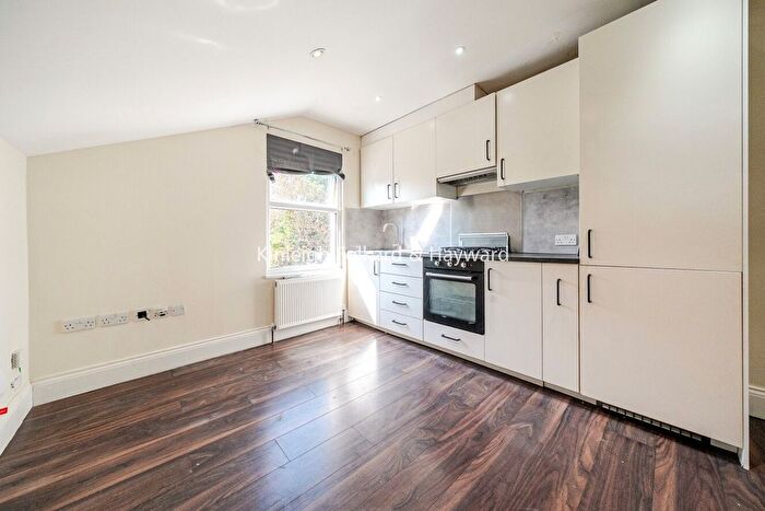 1 Bedroom Flat To Rent In Tankerville Road, Streatham, SW16