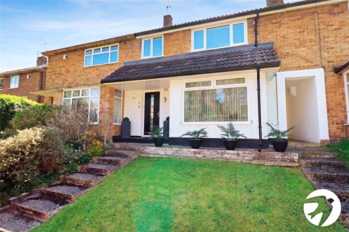 3 Bedroom Terraced House For Sale In Streamway, Upper Belvedere, DA17