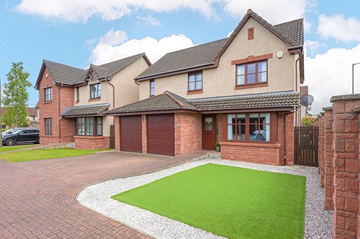 5 Bedroom Detached House For Sale In Campbell Place, Falkirk, FK2