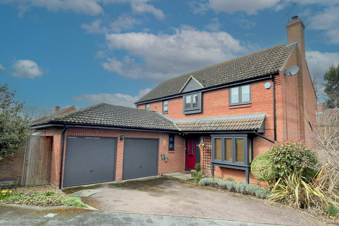 4 Bedroom Detached House For Sale In Thame, Oxfordshire, OX9