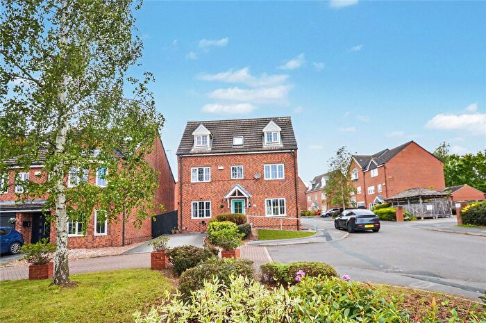 4 Bedroom Detached House For Sale In Waggon Road, Middleton, Leeds, LS10