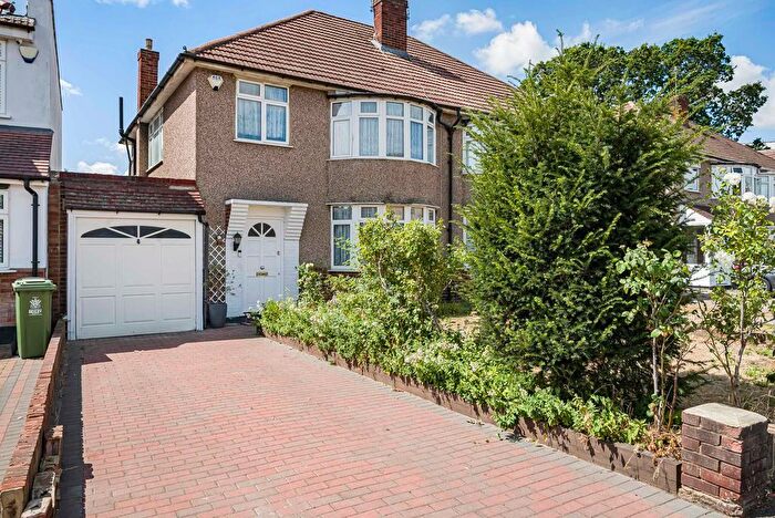 3 Bedroom Semi-Detached House For Sale In Main Road, Sidcup, DA14