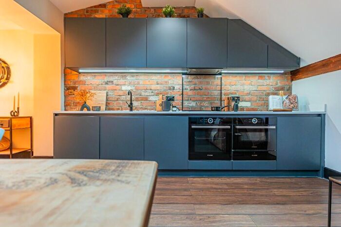 1 Bedroom Penthouse To Rent In Portland Street, Manchester, Greater Manchester, M1