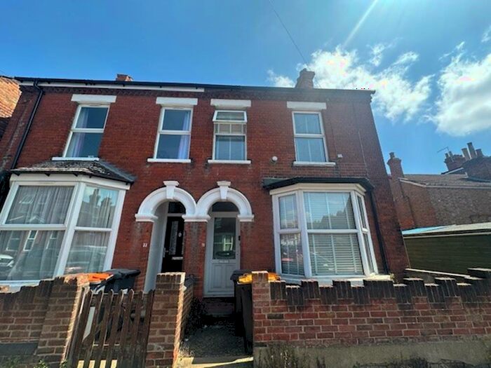 2 Bedroom Semi-Detached House To Rent In Salisbury Street, Bedford, MK41