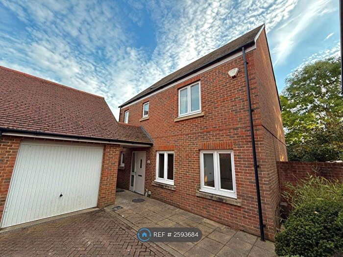 4 Bedroom Detached House To Rent In Abbess Way, Waterlooville, PO7