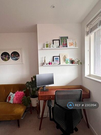 2 Bedroom Flat To Rent In Danson Mews, London, SE17