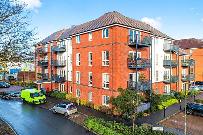 1 Bedroom Flat For Sale In Belfry House, Blackbess Lane, Chertsey, KT16