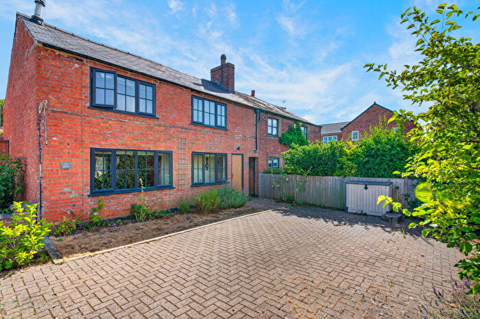 3 Bedroom Cottage For Sale In Butt Lane, Husbands Bosworth, LE17