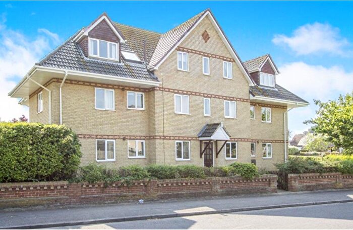2 Bedroom Flat For Sale In Planters Key, Lulworth Close, Poole, Dorset, BH15
