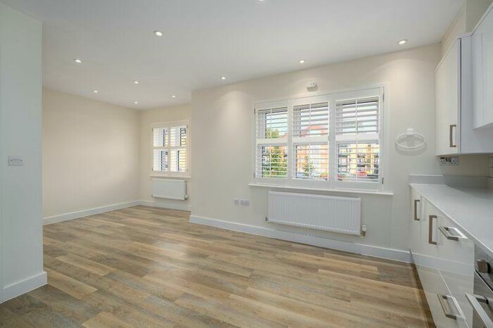 3 Bedroom End Of Terrace House To Rent In Alderson Grove, Walton-On-Thames, KT12