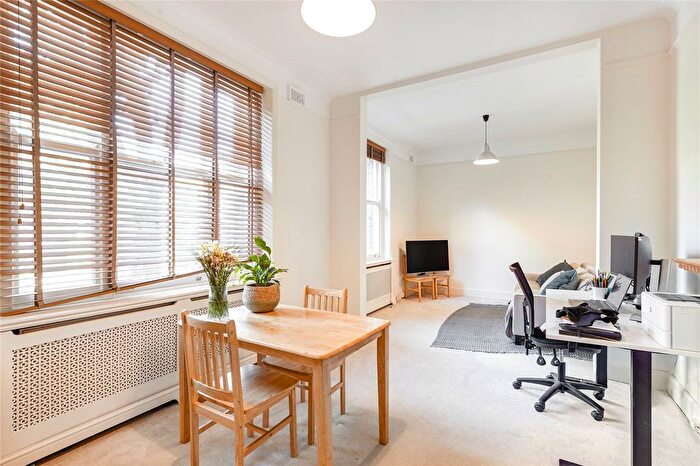 2 Bedroom Flat To Rent In Wetherby Mansions, Earl's Court Square, London, SW5