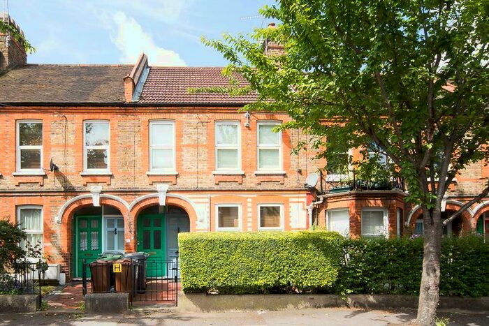 1 Bedroom Apartment To Rent In Mersey Road, Walthamstow, E17