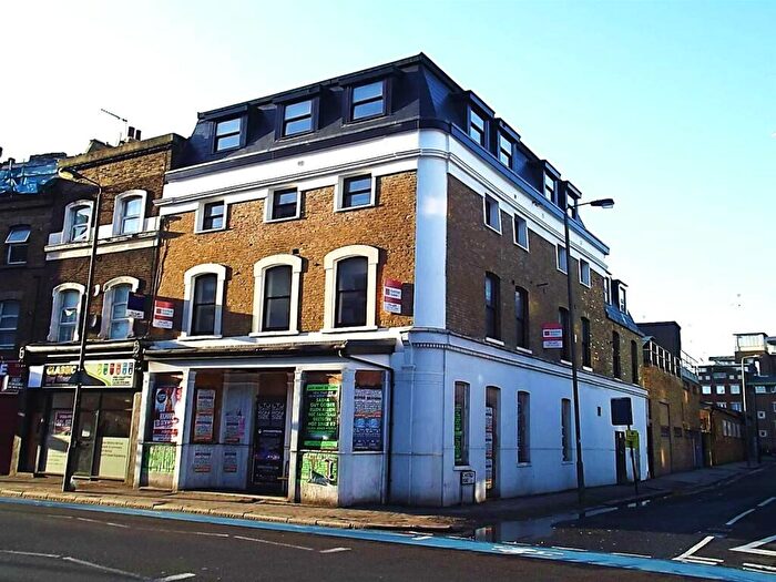 1 Bedroom Flat To Rent In York Road, Battersea, SW11