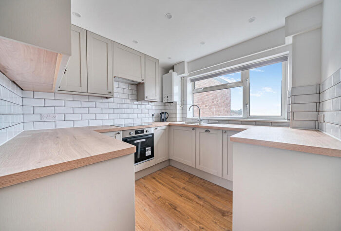 3 Bedroom Apartment For Sale In Chargrove, Yate, Bristol, Gloucestershire, BS37