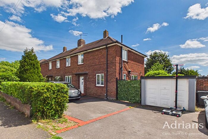 3 Bedroom Semi-Detached House For Sale In Melbourne Avenue, Chelmsford, CM1
