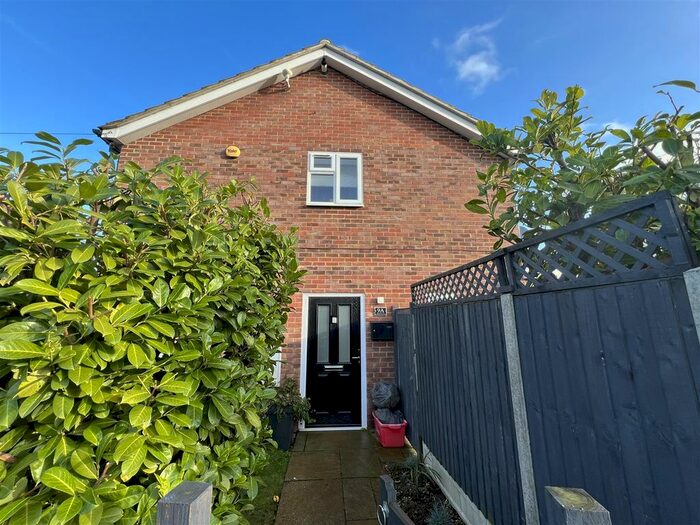 1 Bedroom End Of Terrace House To Rent In Fairview Avenue, Hutton, Brentwood, CM13
