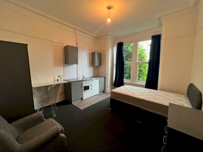 Studio To Rent In Chesterfield Road, St. Andrews, Bristol, BS6