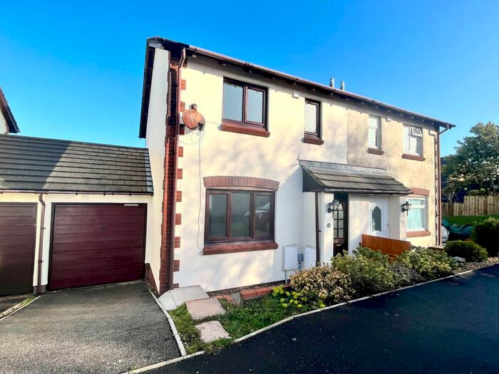 3 Bedroom Semi-Detached House To Rent In The Heathers, Okehampton, EX20