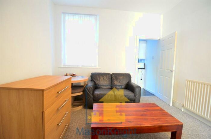4 Bedroom Terraced House To Rent In Westminster Road, Student Property - Selly Oak, Birmingham, B29