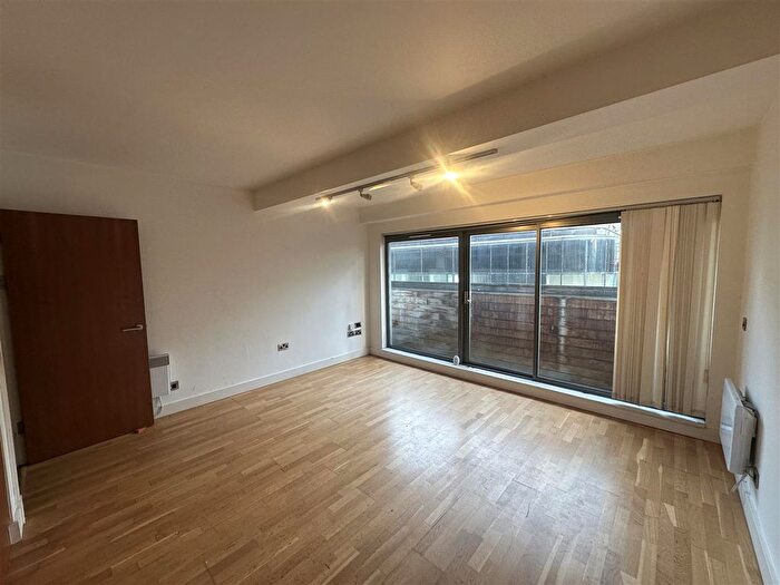 2 Bedroom Flat For Sale In Express Building, Oldham Road, Ancoats, Manchester, M4