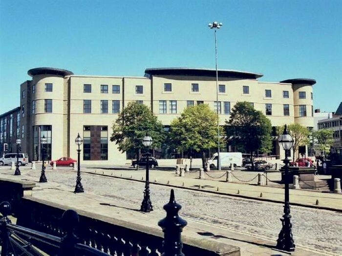 1 Bedroom Apartment To Rent In Commutation Plaza, L3