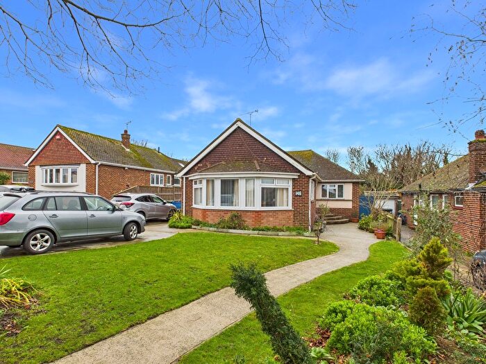4 Bedroom Bungalow For Sale In Dumpton Park Drive, Broadstairs, CT10