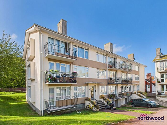 2 Bedroom Flat To Rent In Carew Road, Upperton, Eastbourne, BN21