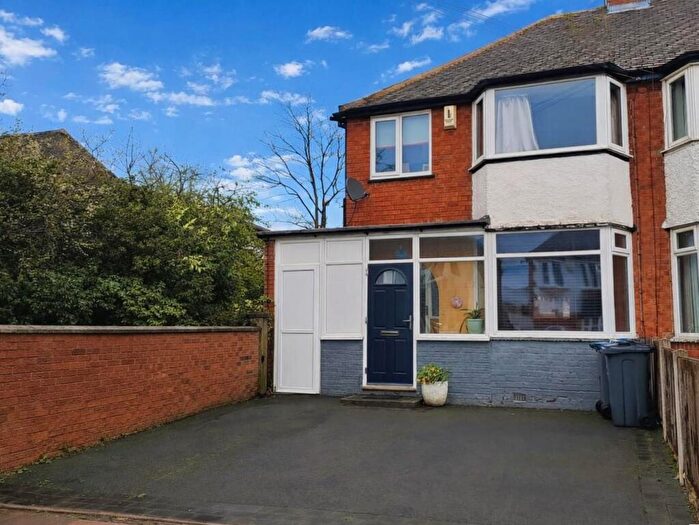 3 Bedroom Semi Detached House For Sale In Gotham Road, South Yardley, Birmingham, B26
