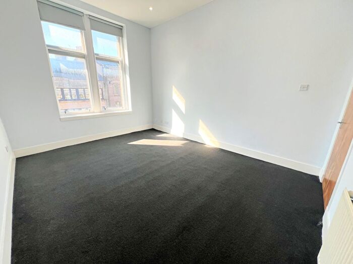 2 Bedroom Flat To Rent In High Street, Paisley, PA1