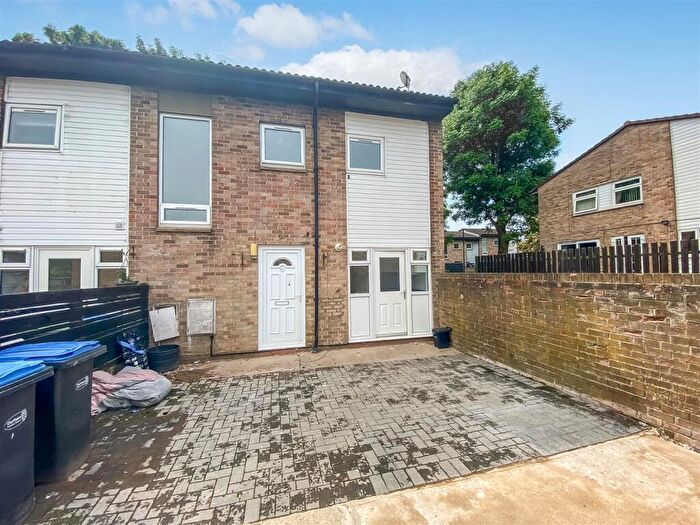 2 Bedroom End Of Terrace House For Sale In Grassholme Place, Newton Aycliffe, DL5