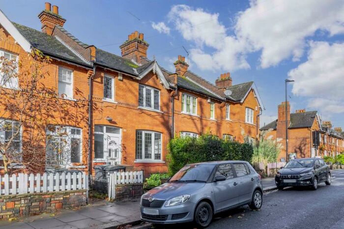 2 Bedroom Terraced House To Rent In Nightingale Lane, London, N8