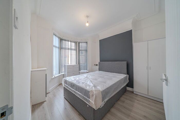 4 Bedroom Terraced Bungalow To Rent In Clare Road, L20