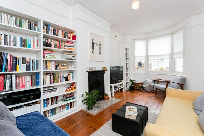 4 Bedroom House To Rent In St Johns Road, Walthamstow, London, E17