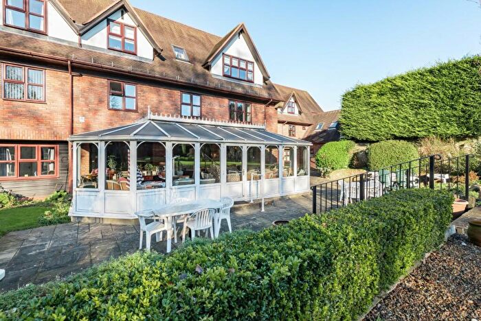 1 Bedroom Apartment For Sale In Ashfield Lane, Chislehurst, Kent, BR7