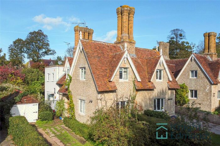 3 Bedroom Semi-Detached House For Sale In Wheelers Lane, Linton, Maidstone, Kent, ME17