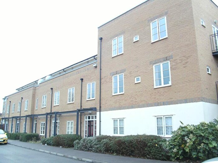 2 Bedroom Flat To Rent In Pavilion Way, Gosport, Hampshire, PO12