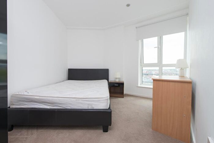 2 Bedroom Apartment To Rent In Hive, Masshouse Plaza, Birmingham, B5