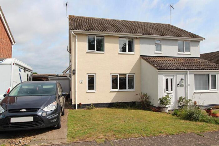 3 Bedroom Semi-Detached House For Sale In Scarlin Road, Bury St. Edmunds, IP33