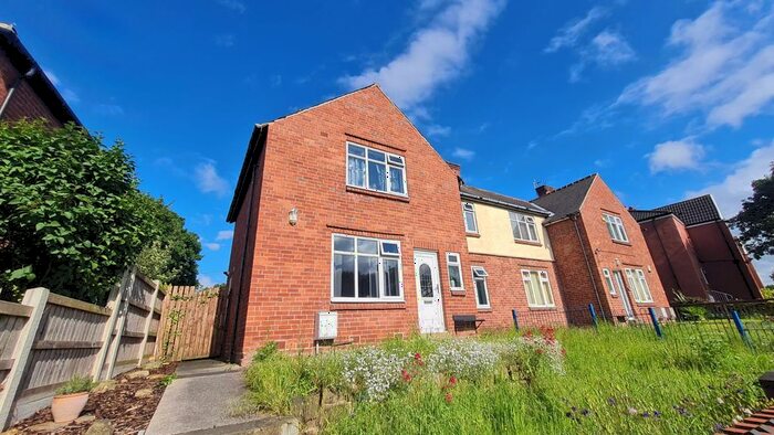 3 Bedroom Semi-Detached House To Rent In Fryston Road, Castleford, WF10