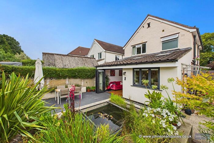 3 Bedroom Property For Sale In Brox Road, Ottershaw, Chertsey, KT16