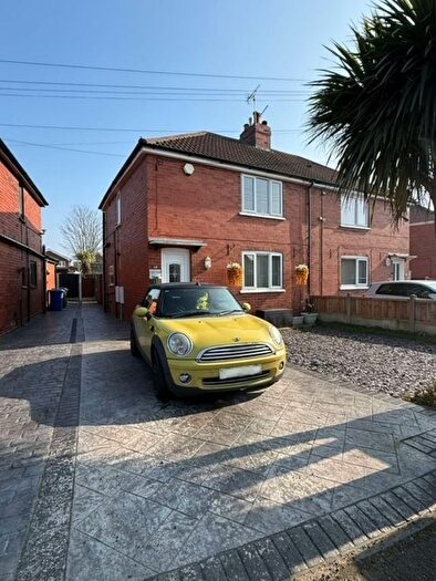 2 Bedroom Semi-detached House For Sale In Crookes Broom Lane, Hatfield, Doncaster, DN7